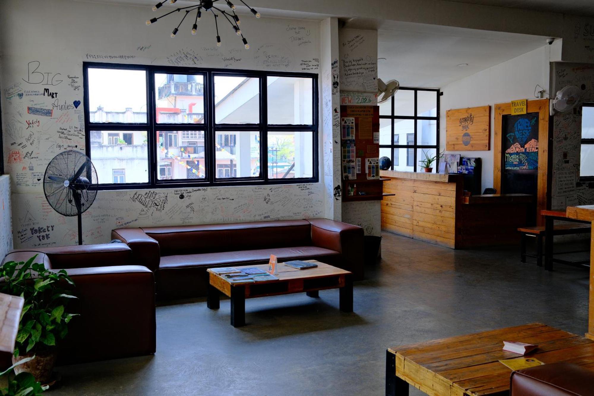 Yakety Yak Hostel Kathmandu Exterior photo